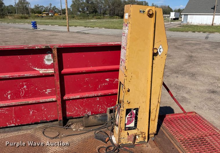 image for item NX9796 1993 Chevrolet C3500  flatbed pickup truck