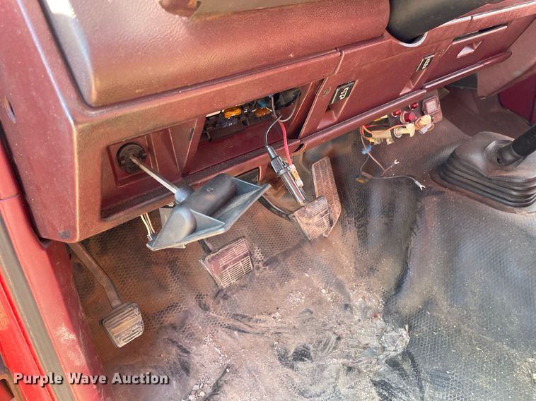 image for item NX9796 1993 Chevrolet C3500  flatbed pickup truck