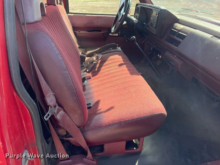 image for item NX9796 1993 Chevrolet C3500  flatbed pickup truck