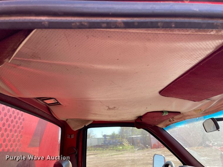 image for item NX9796 1993 Chevrolet C3500  flatbed pickup truck