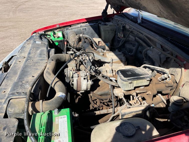 image for item NX9796 1993 Chevrolet C3500  flatbed pickup truck