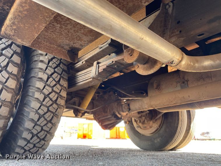 image for item NX9796 1993 Chevrolet C3500  flatbed pickup truck