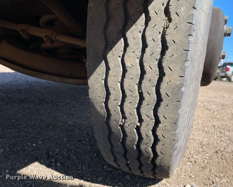 image for item NX9796 1993 Chevrolet C3500  flatbed pickup truck