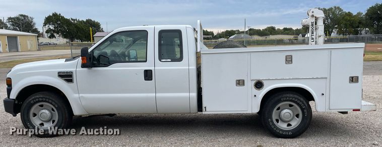 image for item NX9853 2009 Ford F250 Super Duty XL  SuperCab utility bed pickup truck