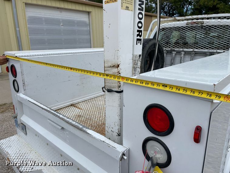 image for item NX9853 2009 Ford F250 Super Duty XL  SuperCab utility bed pickup truck