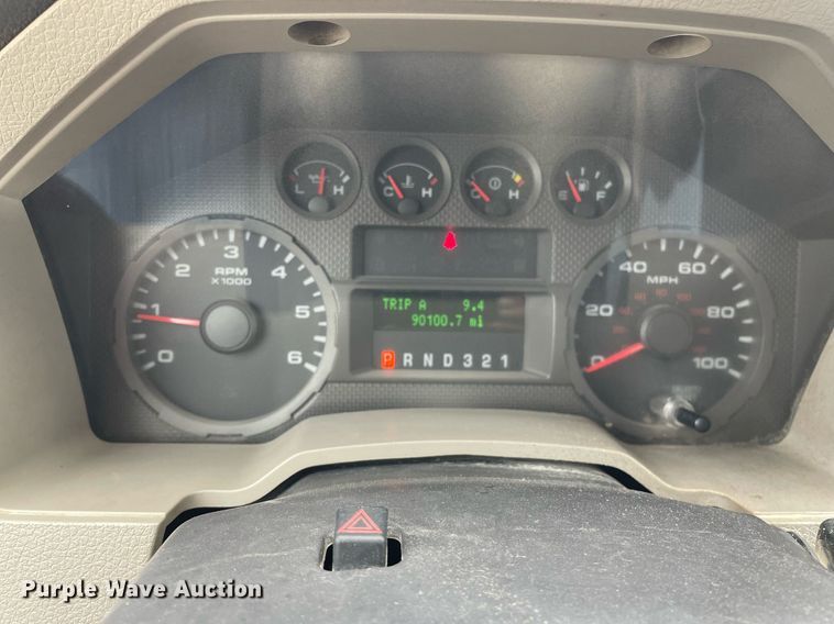 image for item NX9853 2009 Ford F250 Super Duty XL  SuperCab utility bed pickup truck