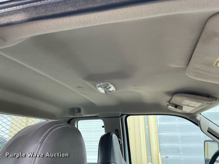 image for item NX9853 2009 Ford F250 Super Duty XL  SuperCab utility bed pickup truck