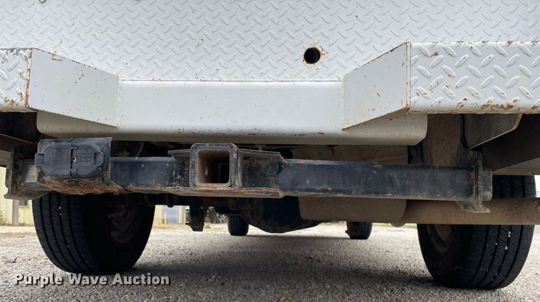 image for item NX9853 2009 Ford F250 Super Duty XL  SuperCab utility bed pickup truck