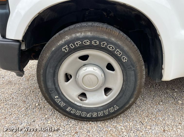 image for item NX9853 2009 Ford F250 Super Duty XL  SuperCab utility bed pickup truck