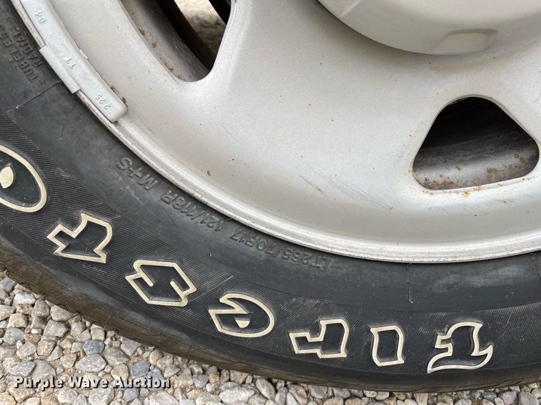 image for item NX9853 2009 Ford F250 Super Duty XL  SuperCab utility bed pickup truck