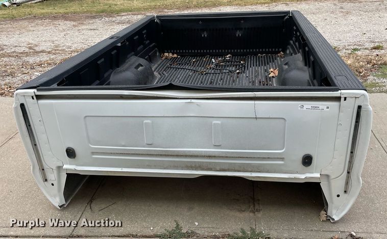 image for item NX9854 Pickup truck bed