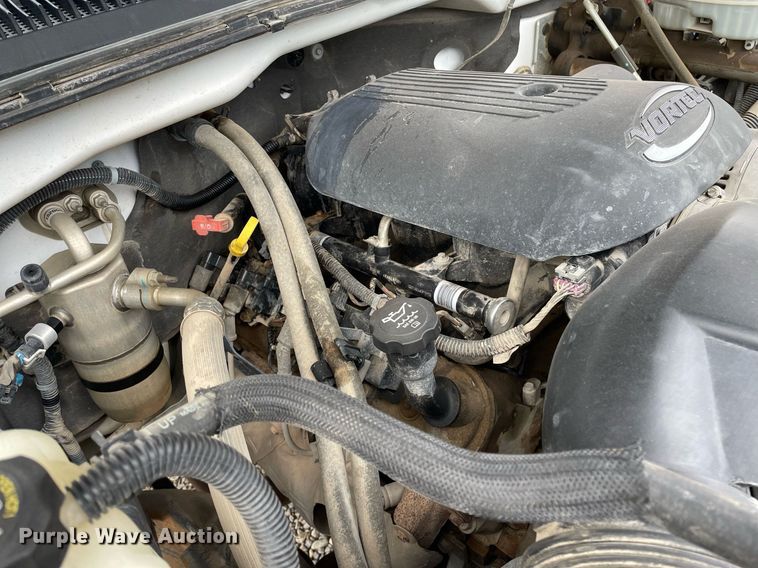 image for item NX9855 2005 GMC Sierra 2500 HD  Ext. Cab utility bed pickup truck