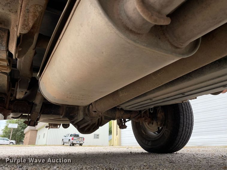 image for item NX9855 2005 GMC Sierra 2500 HD  Ext. Cab utility bed pickup truck