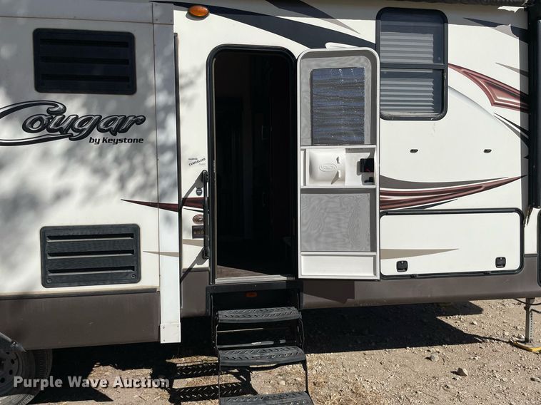 image for item NX9870 2015 Keystone Cougar  camper