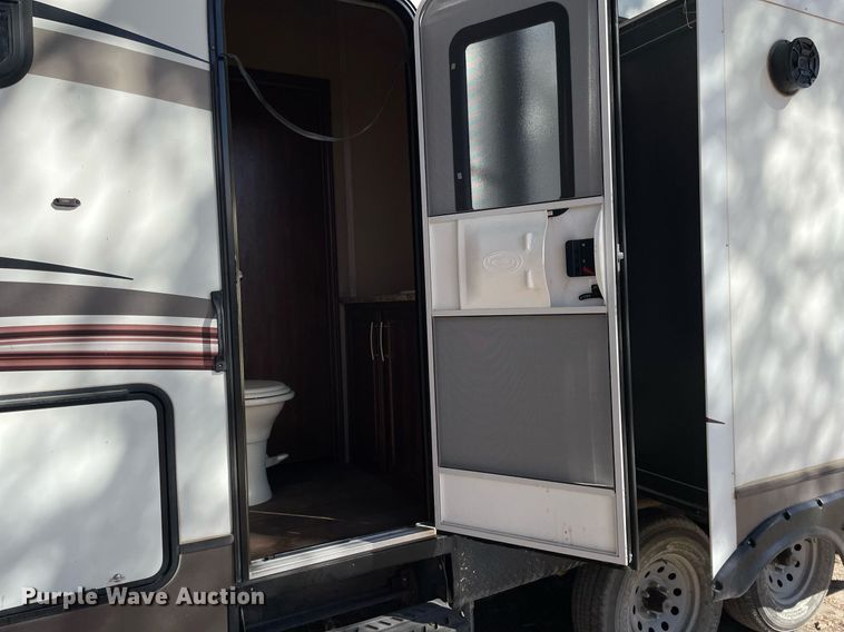 image for item NX9870 2015 Keystone Cougar  camper