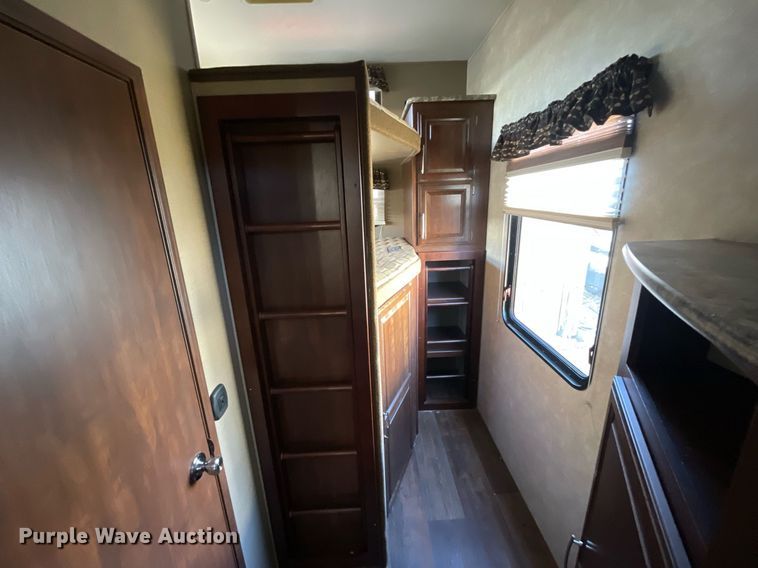 image for item NX9870 2015 Keystone Cougar  camper