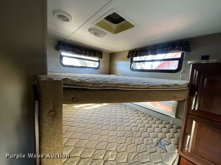 image for item NX9870 2015 Keystone Cougar  camper