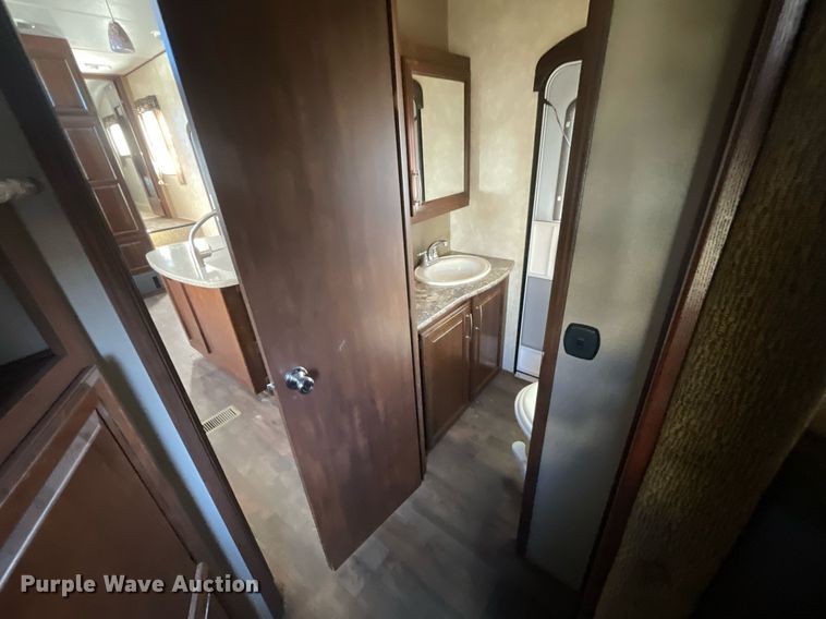 image for item NX9870 2015 Keystone Cougar  camper