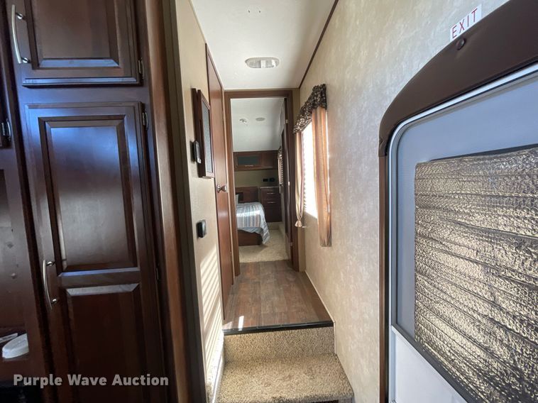 image for item NX9870 2015 Keystone Cougar  camper