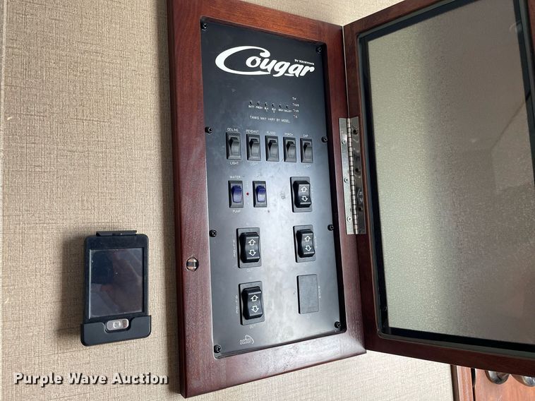 image for item NX9870 2015 Keystone Cougar  camper