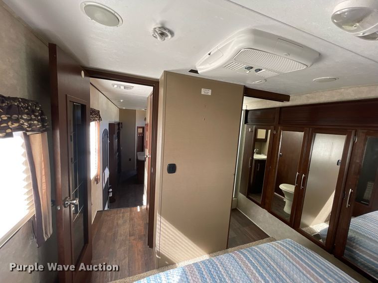 image for item NX9870 2015 Keystone Cougar  camper