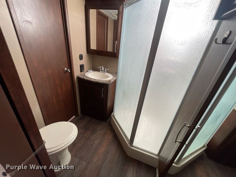 image for item NX9870 2015 Keystone Cougar  camper