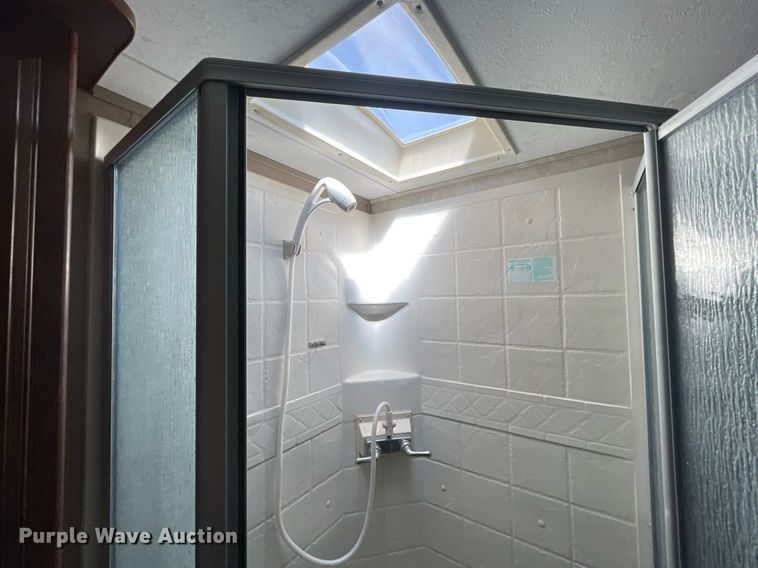 image for item NX9870 2015 Keystone Cougar  camper