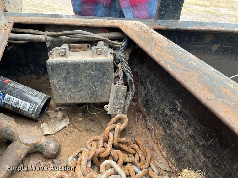 image for item NX9895 2004 Felling FT-20E  equipment trailer