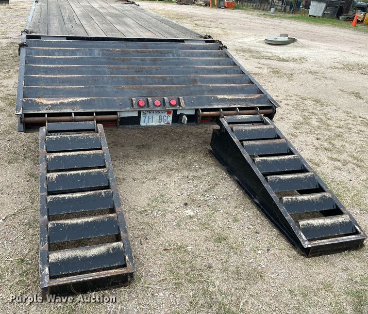 image for item NX9895 2004 Felling FT-20E  equipment trailer