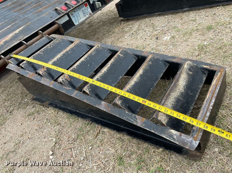 image for item NX9895 2004 Felling FT-20E  equipment trailer