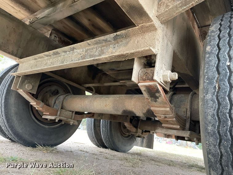 image for item NX9895 2004 Felling FT-20E  equipment trailer