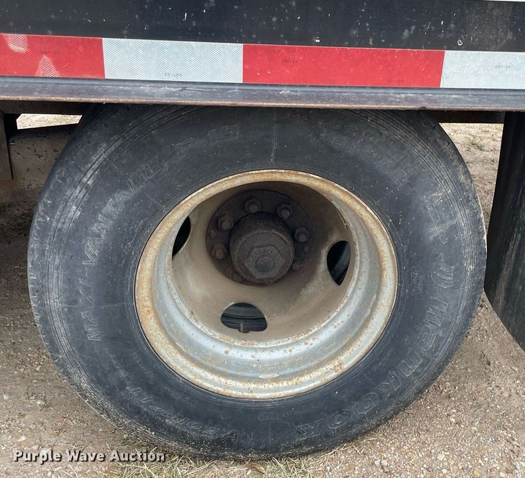 image for item NX9895 2004 Felling FT-20E  equipment trailer