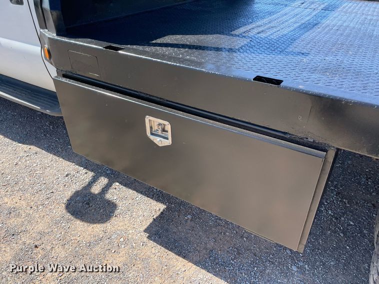 image for item NY9987 2007 Ford F550 Super Duty XL  flatbed truck