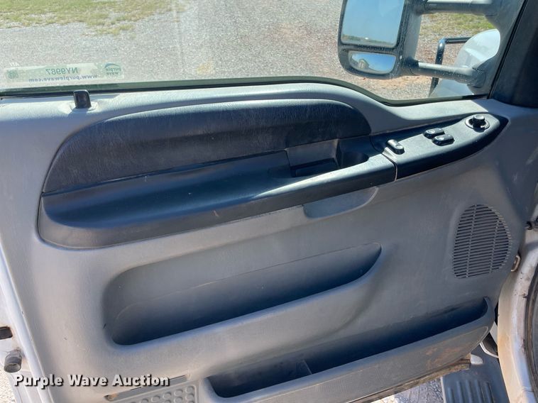 image for item NY9987 2007 Ford F550 Super Duty XL  flatbed truck