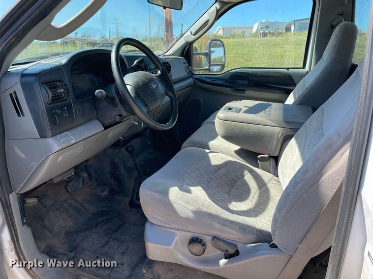 image for item NY9987 2007 Ford F550 Super Duty XL  flatbed truck