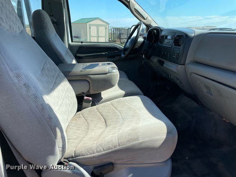 image for item NY9987 2007 Ford F550 Super Duty XL  flatbed truck