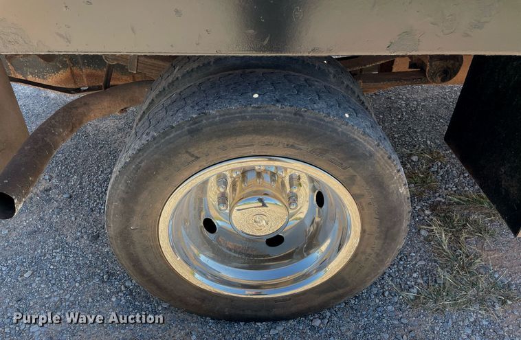 image for item NY9987 2007 Ford F550 Super Duty XL  flatbed truck