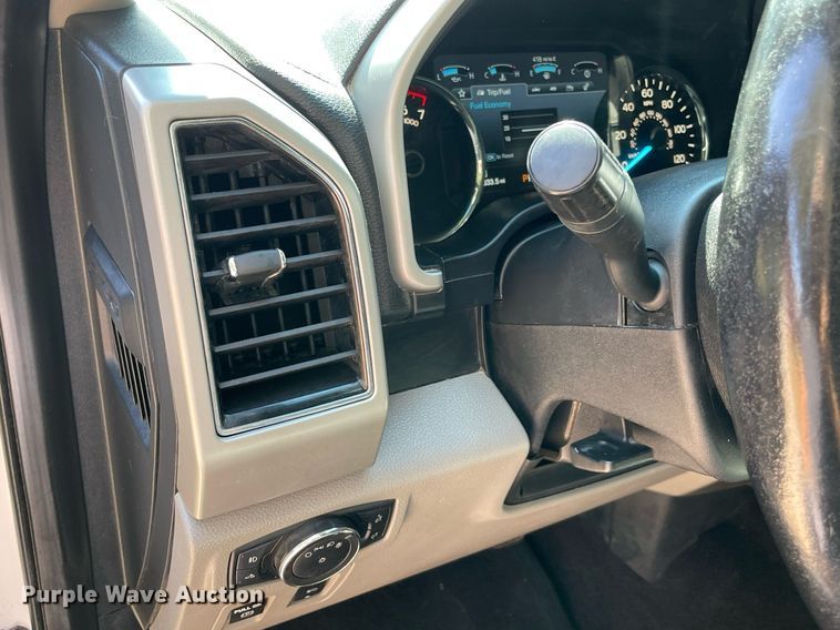 image for item NY9988 2018 Ford F150 Lariat SuperCrew pickup truck