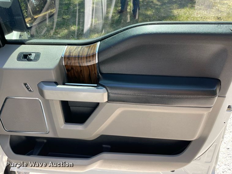 image for item NY9988 2018 Ford F150 Lariat SuperCrew pickup truck