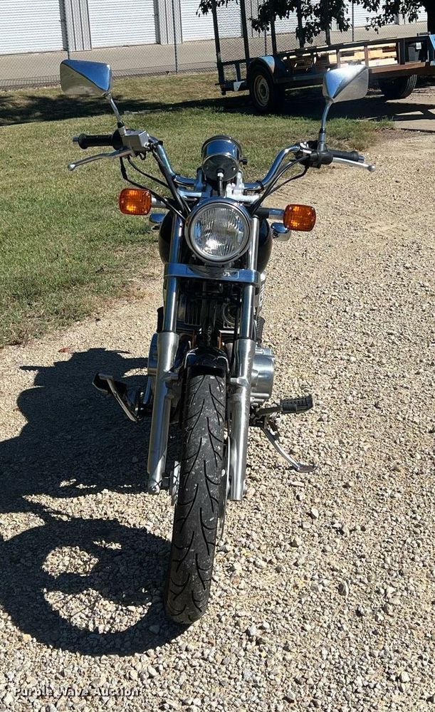 image for item OA9001 2002 Honda Rebel  motorcycle