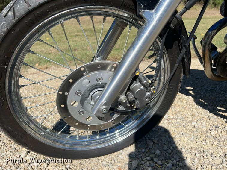 image for item OA9001 2002 Honda Rebel  motorcycle