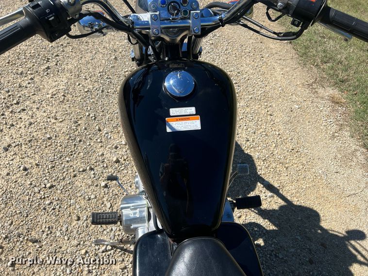 image for item OA9001 2002 Honda Rebel  motorcycle