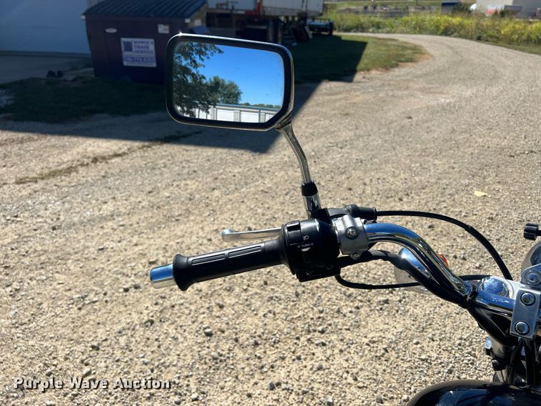 image for item OA9001 2002 Honda Rebel  motorcycle