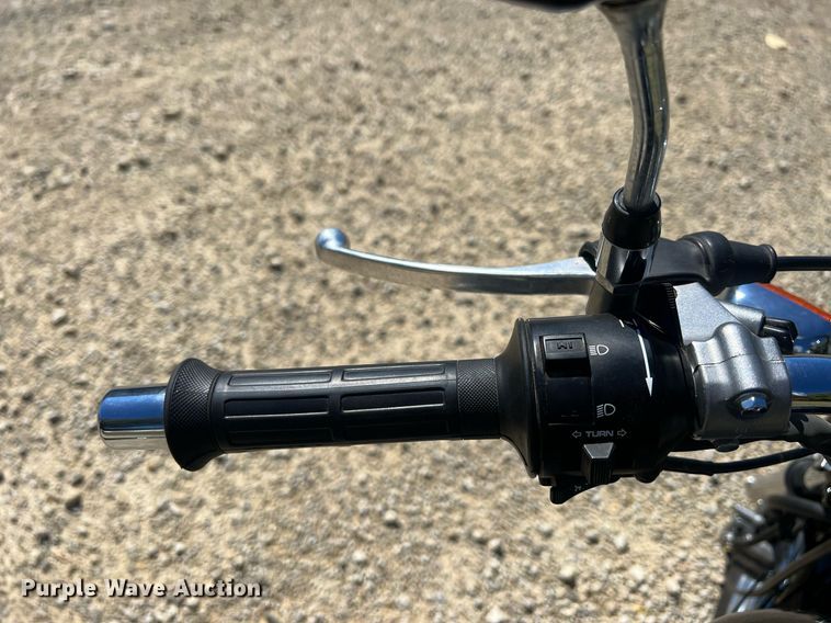 image for item OA9001 2002 Honda Rebel  motorcycle