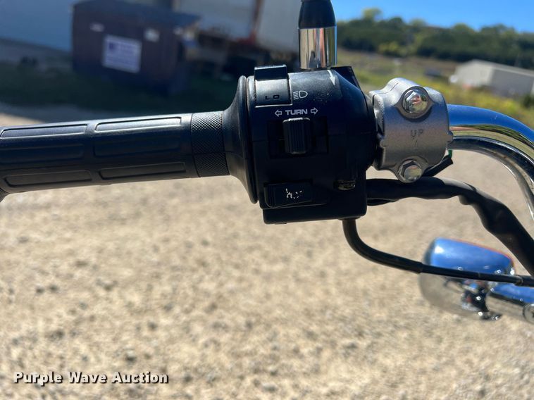 image for item OA9001 2002 Honda Rebel  motorcycle