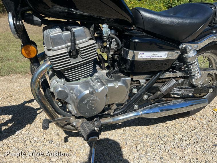 image for item OA9001 2002 Honda Rebel  motorcycle