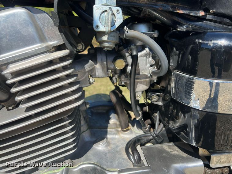 image for item OA9001 2002 Honda Rebel  motorcycle