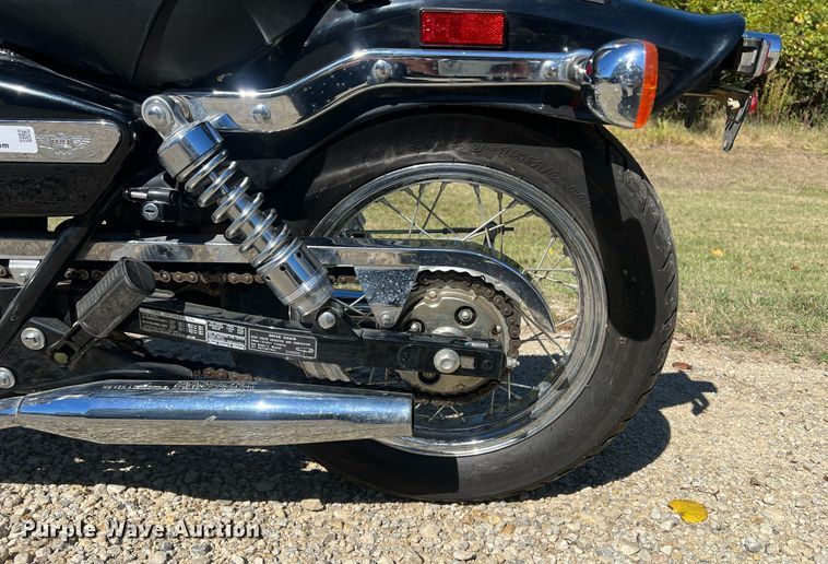 image for item OA9001 2002 Honda Rebel  motorcycle