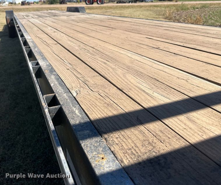 image for item OC9534 2009 Heft  equipment trailer