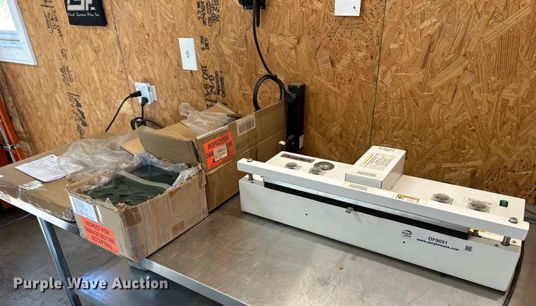 image for item OF9051 AmeriVacs AVN-20  vacuum sealer